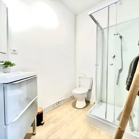 Le Melusine , A 50m De La Gare De